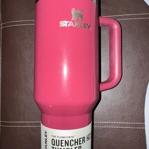Stanley Maroon Quencher H2.0 Flowstate Tumbler
